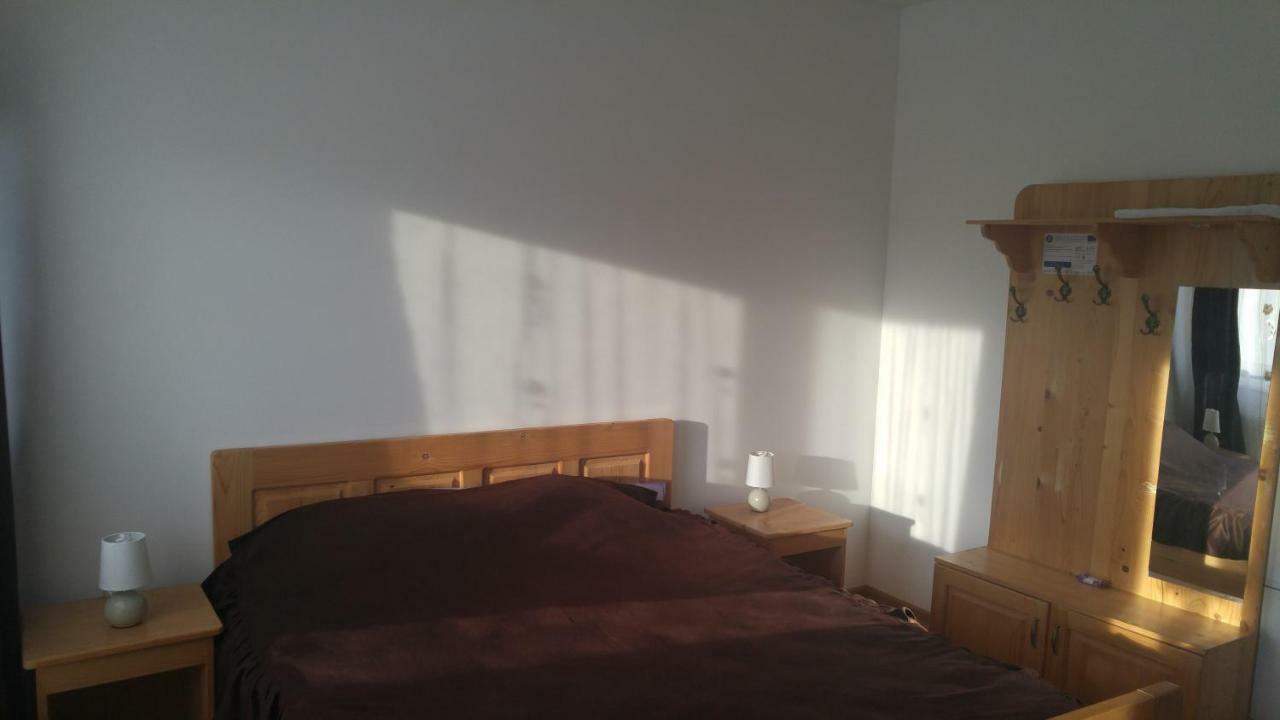 Oteleni Pensiunea Casa Vanatorului酒店 外观 照片
