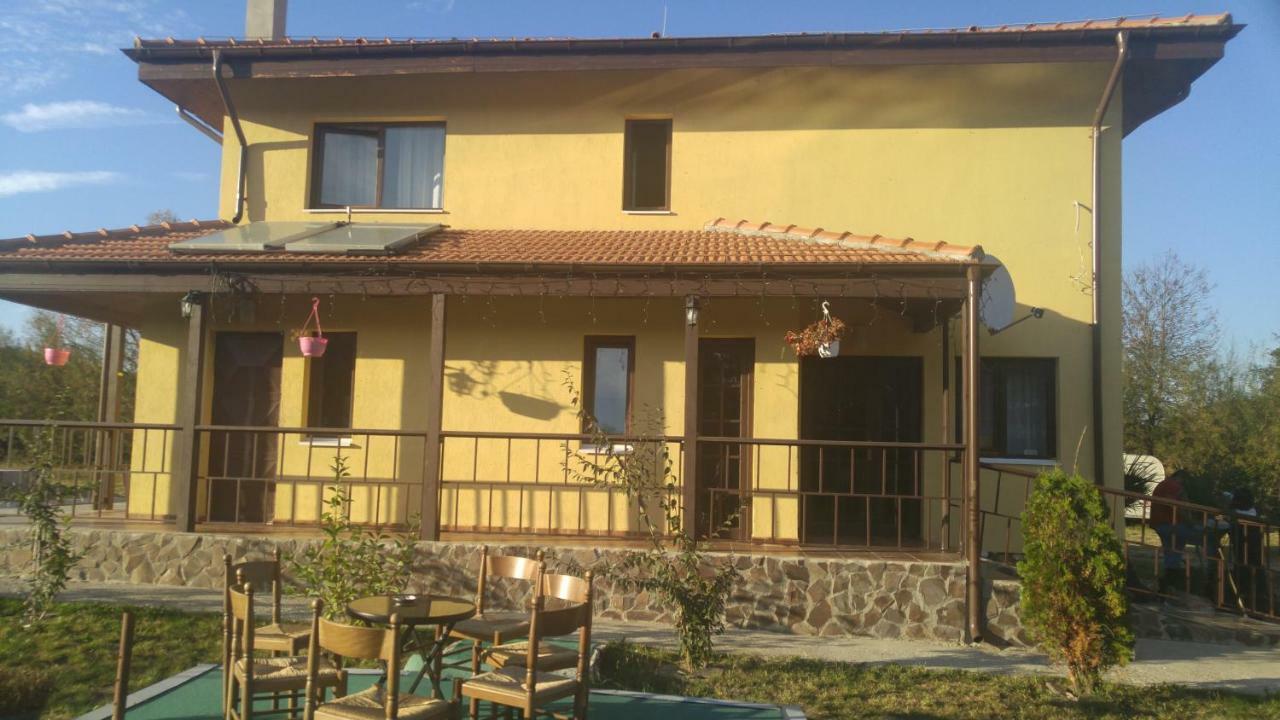 Oteleni Pensiunea Casa Vanatorului酒店 外观 照片